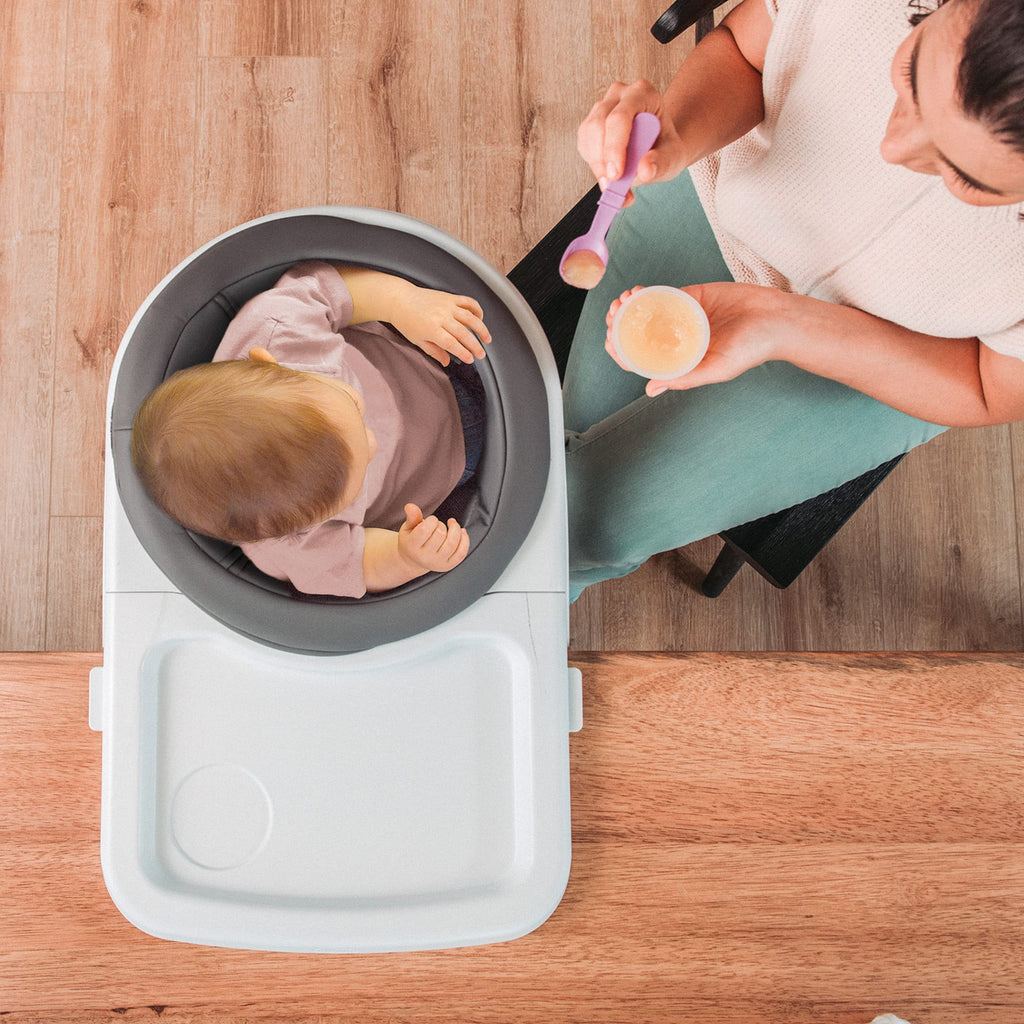 Hook-On High Chair with Tray U8959